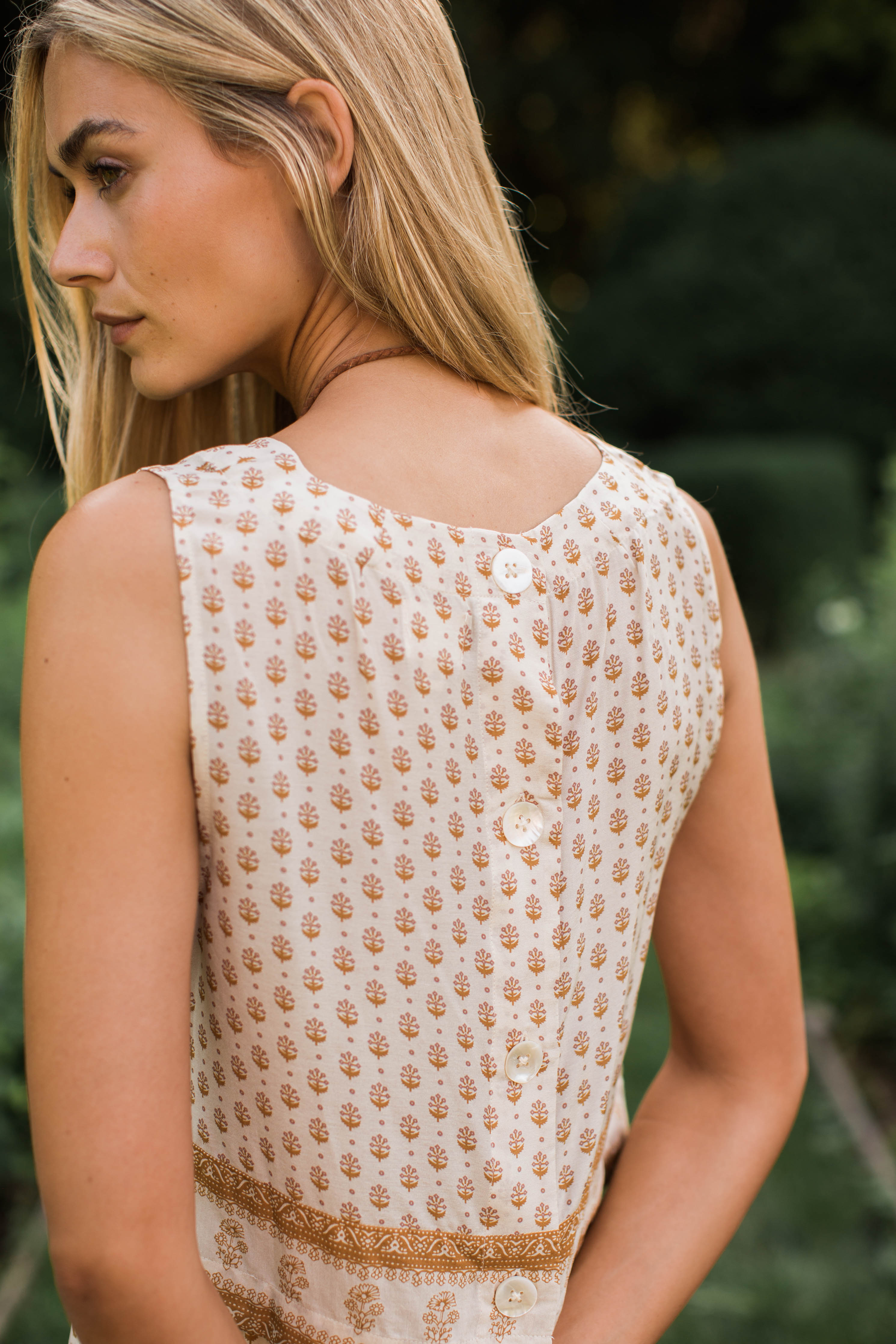 Josie Cropped Tank - Dune Mini Petunia