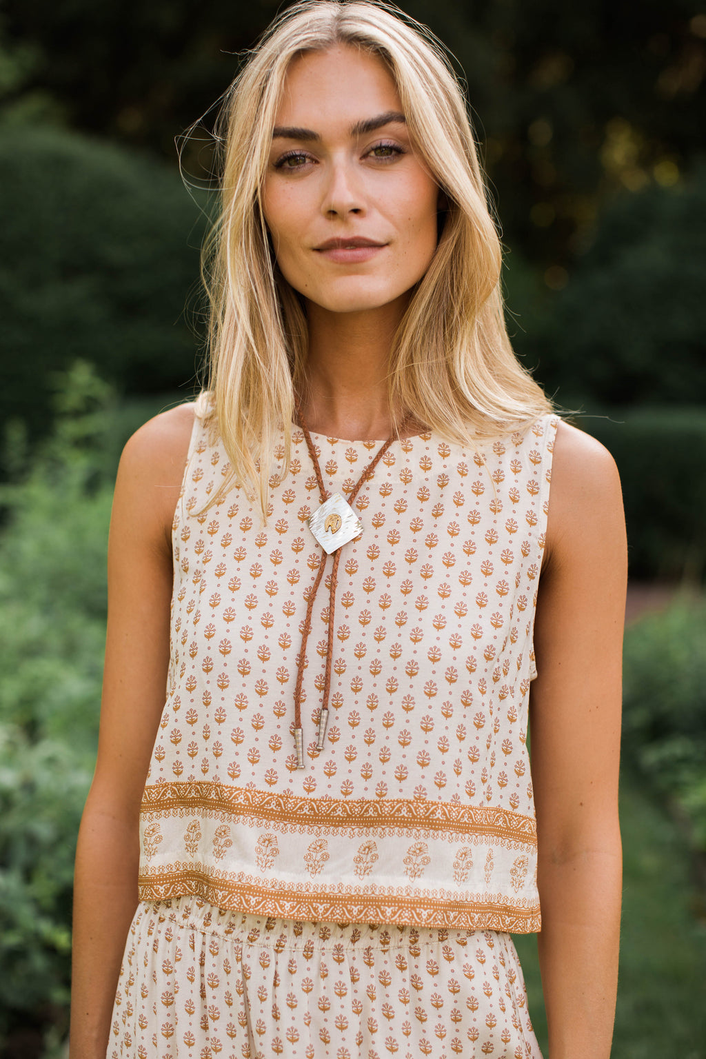 Josie Cropped Tank - Dune Mini Petunia